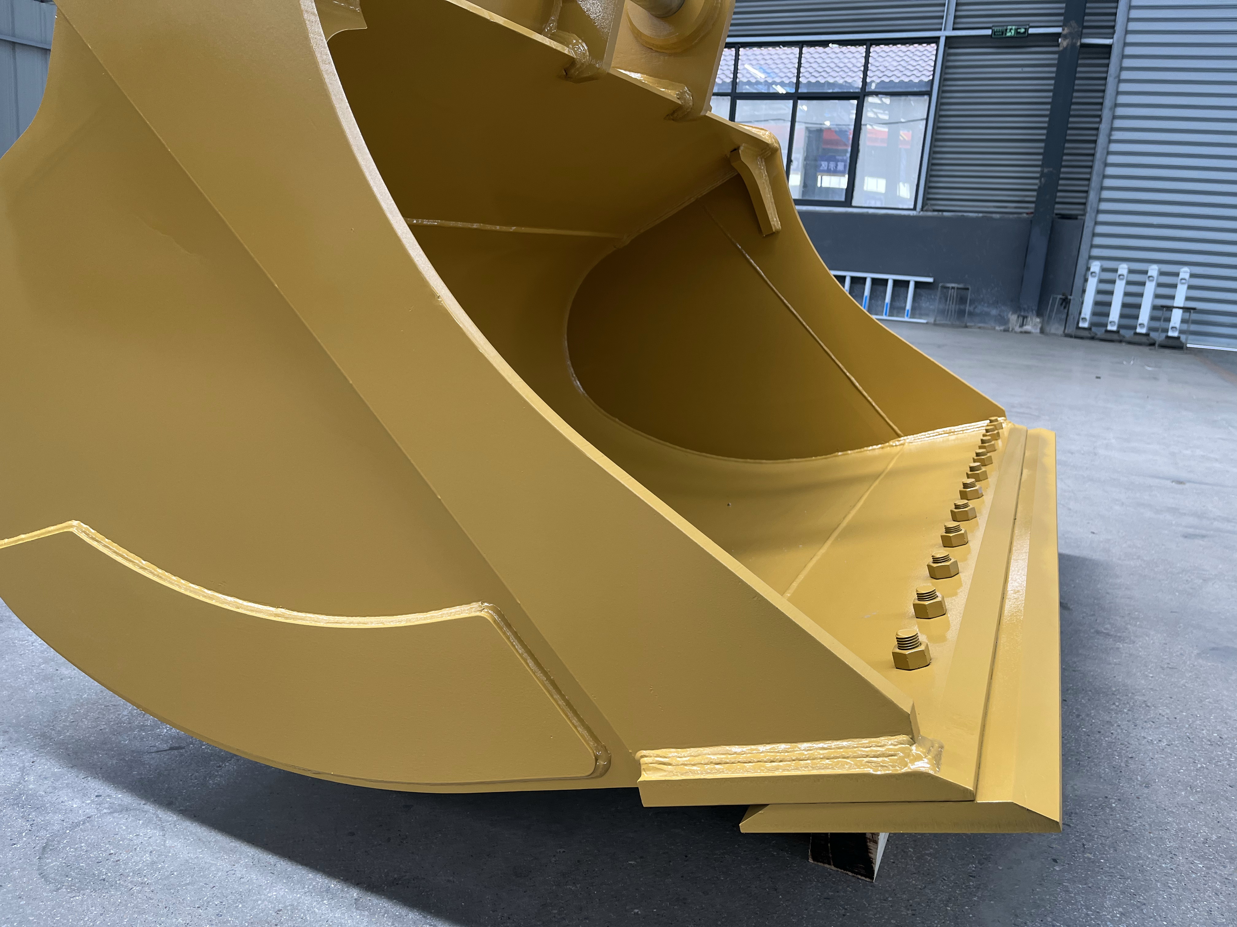 CAT329 excavator bucket cleaning bucket