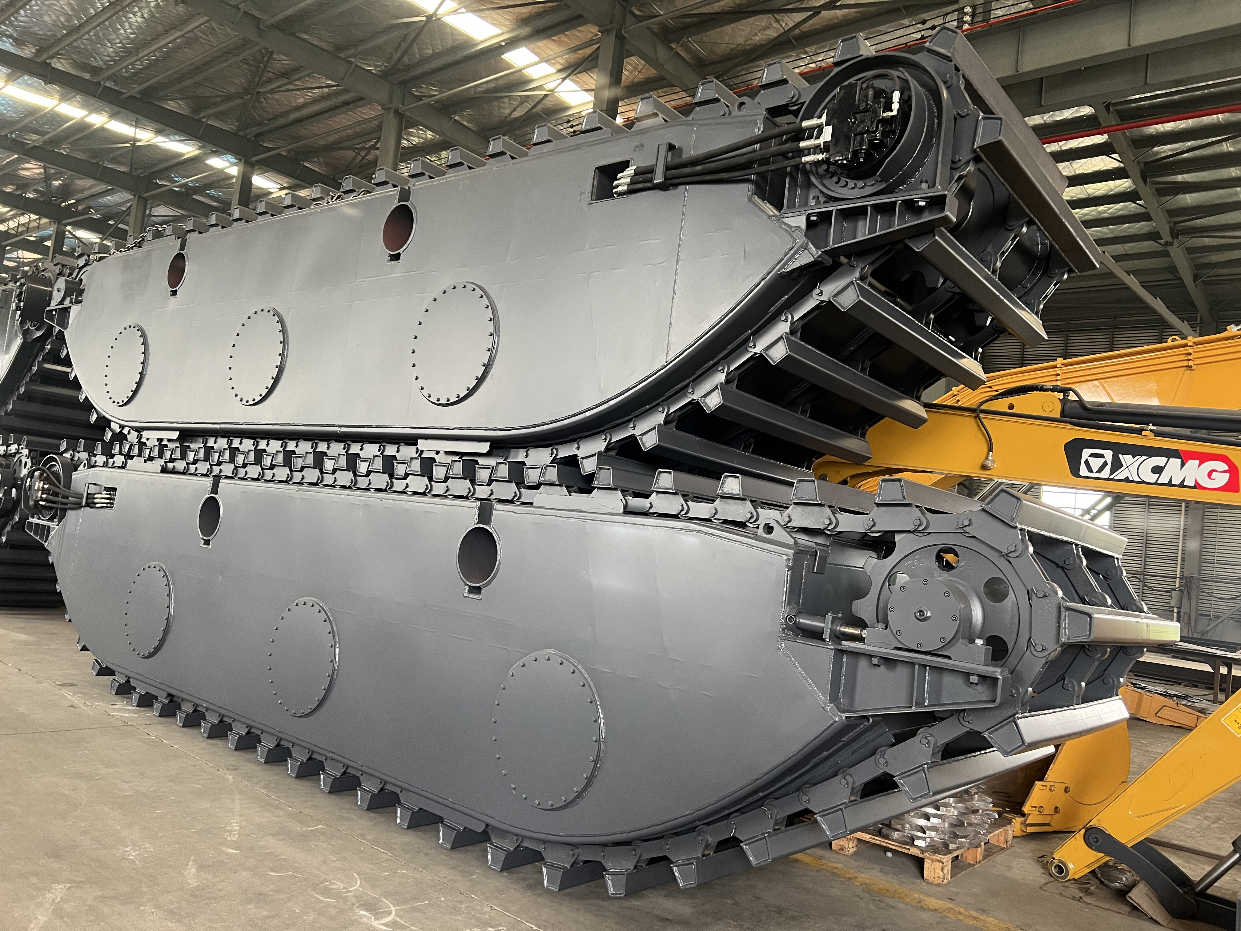 amphibious excavator pontoon